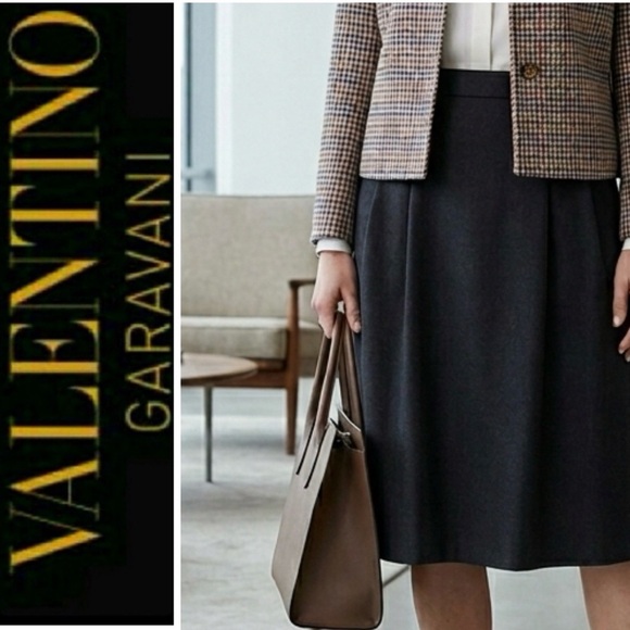 Valentino Dresses & Skirts - Valentino Miss V Italy Skirt